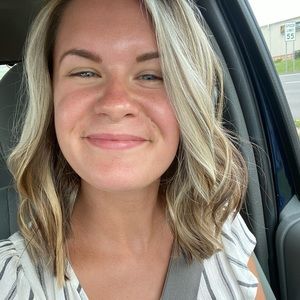 Meet your Posher, Olivia